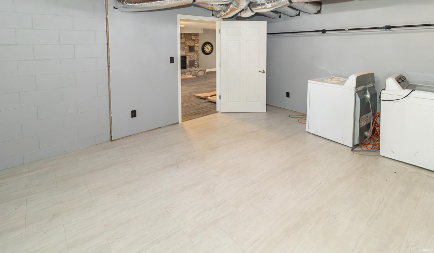 Listing Image 38