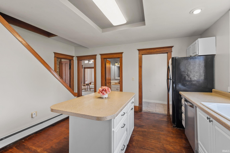 Listing Image 21