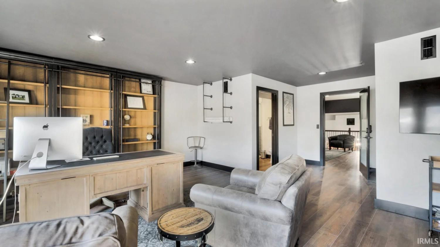 Listing Image 14