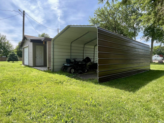 Listing Image 7