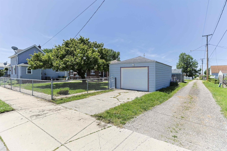 Listing Image 33