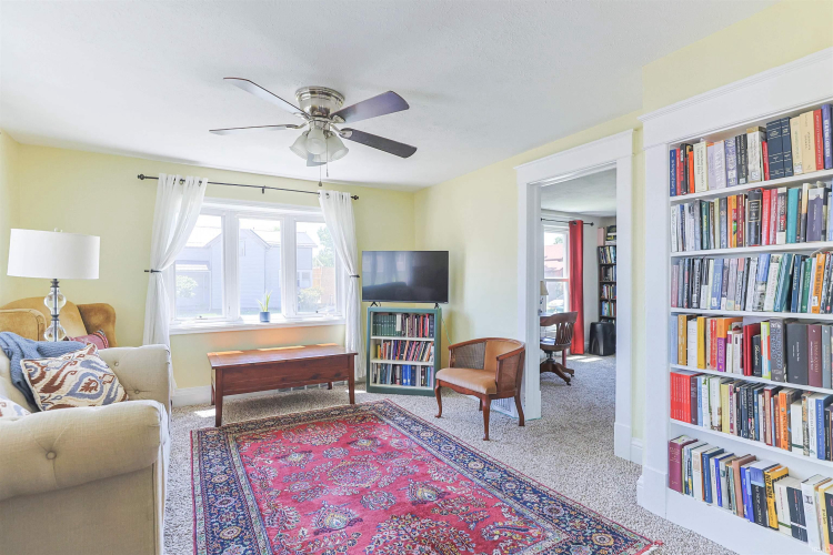 Listing Image 5