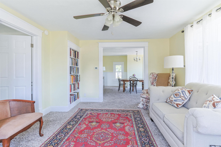 Listing Image 9