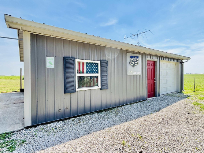 Listing Image 24