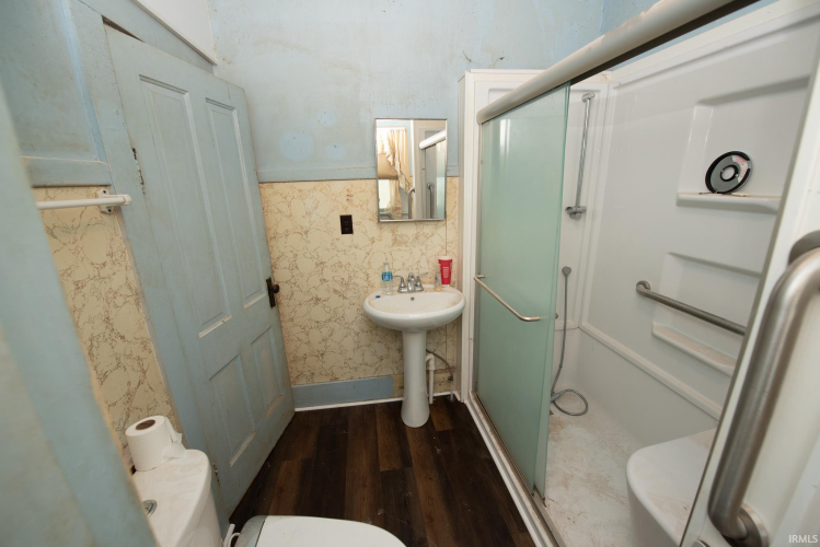 Listing Image 13