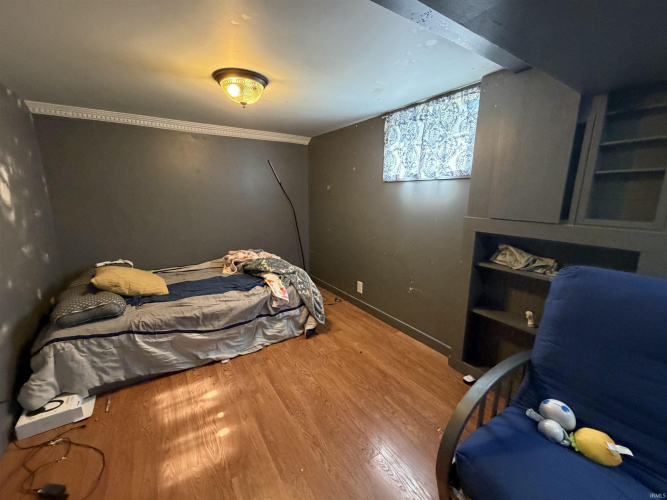 Listing Image 13