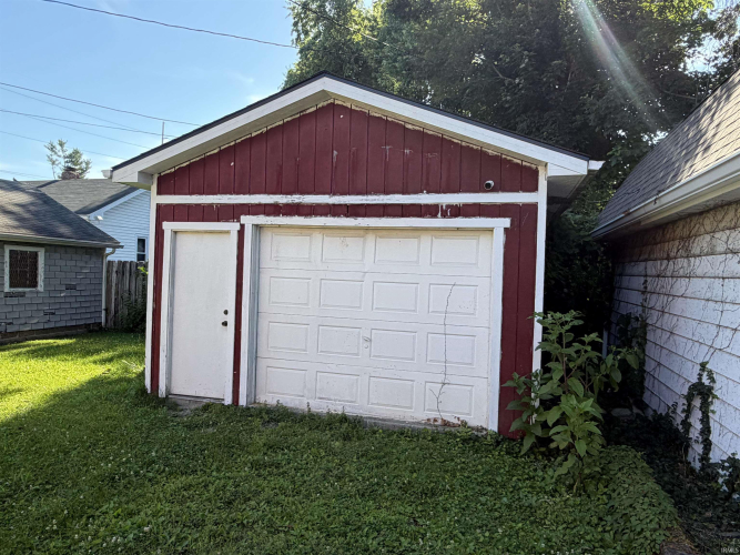 Listing Image 14