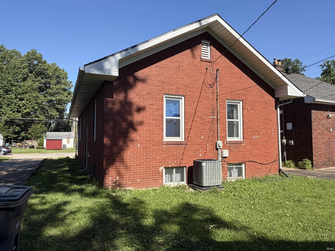 Listing Image 15