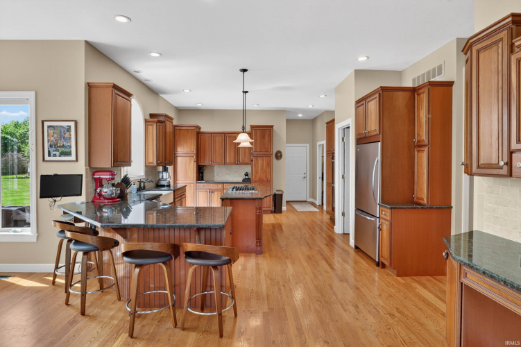 Listing Image 14