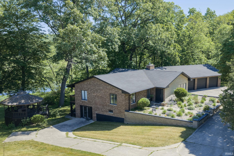 Listing Image 11