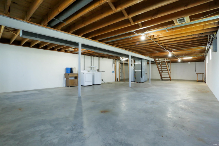 Listing Image 24