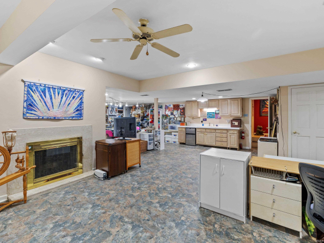 Listing Image 33