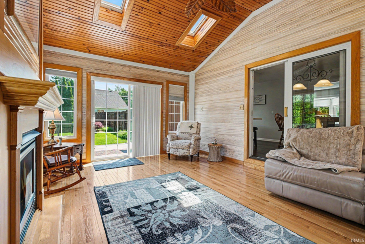 Listing Image 14