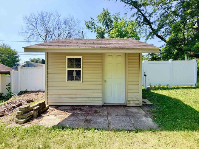 Listing Image 18