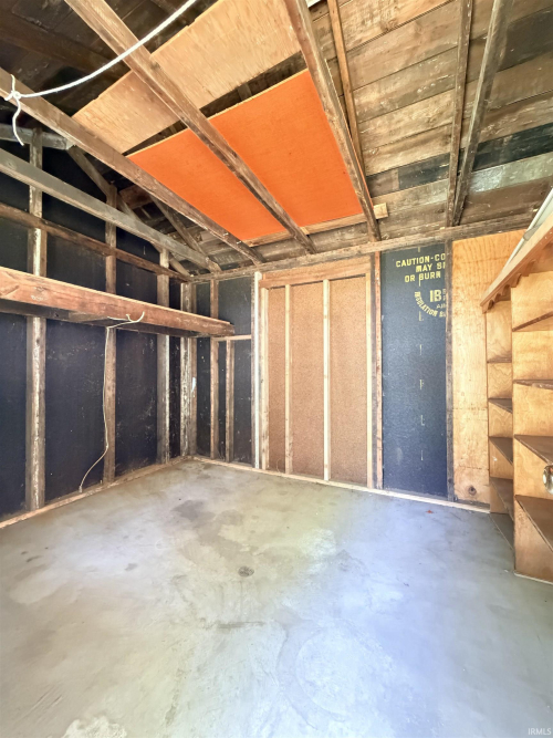 Listing Image 19