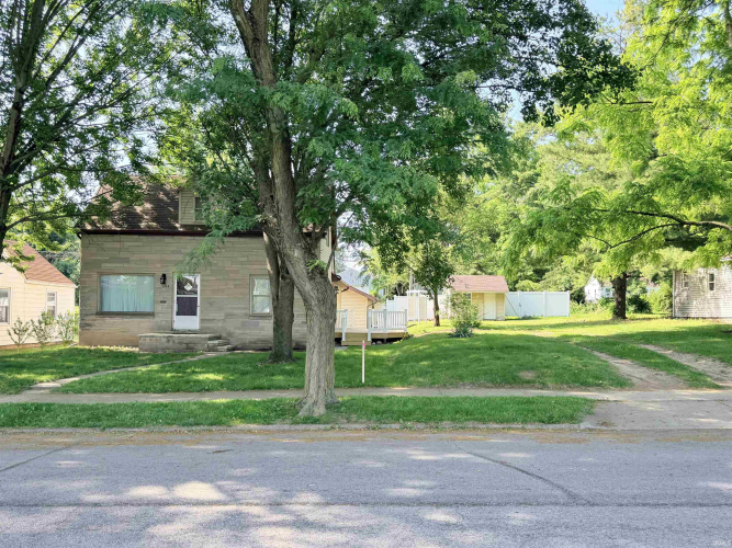 Listing Image 4
