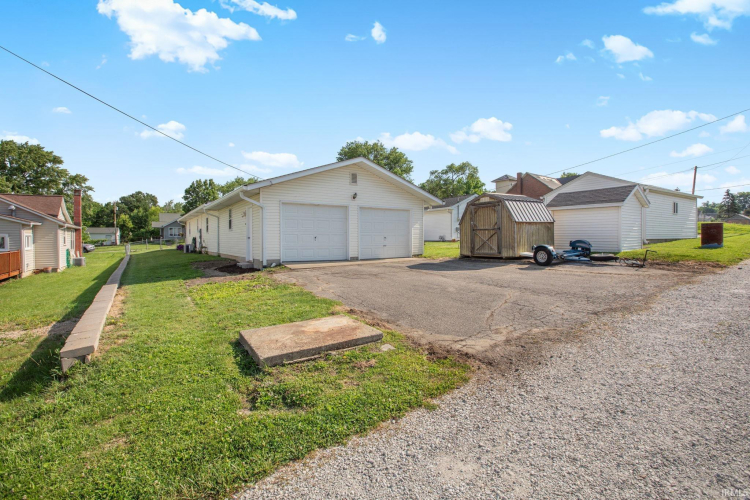 Listing Image 33