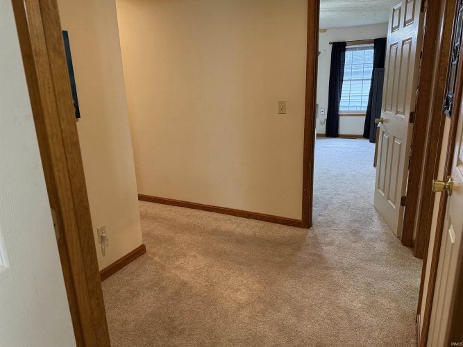 Listing Image 28