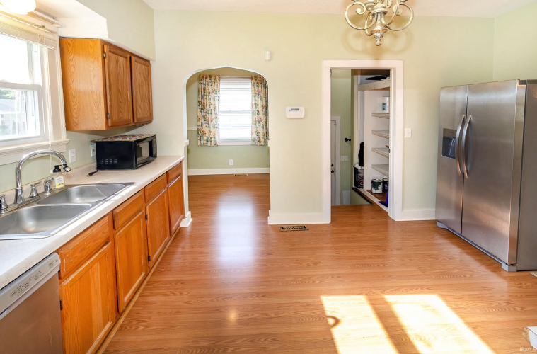 Listing Image 16
