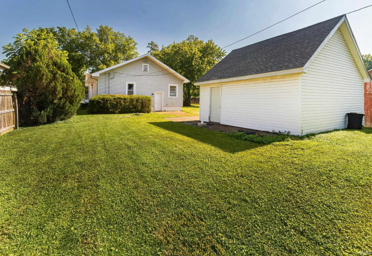 Listing Image 9