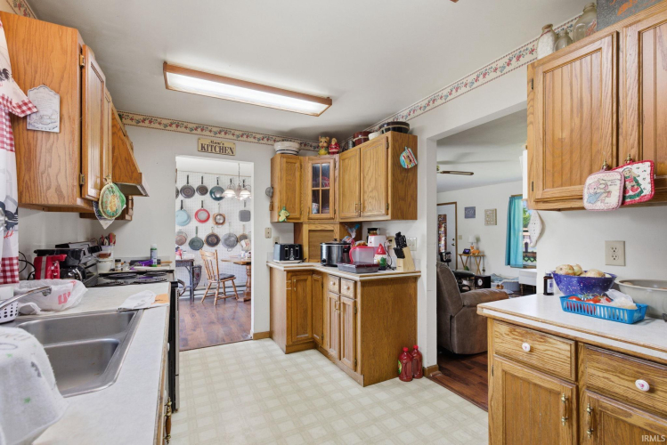 Listing Image 17