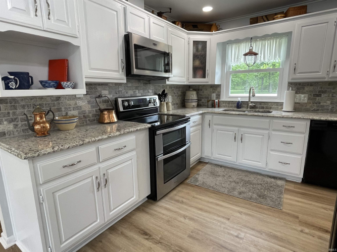 Listing Image 15