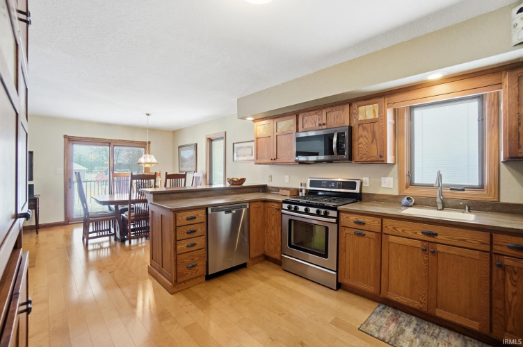 Listing Image 14