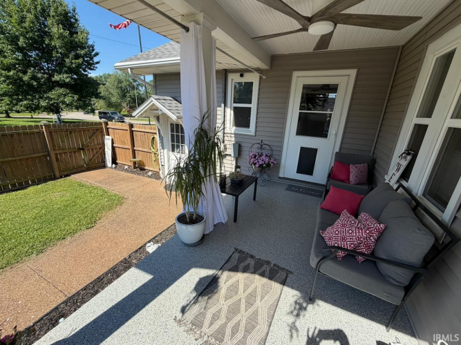 Listing Image 14