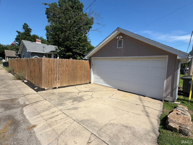 Listing Image 17
