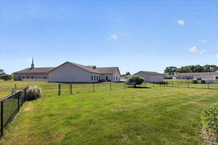 Listing Image 23