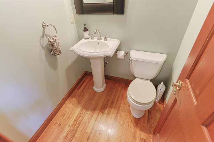 Listing Image 15