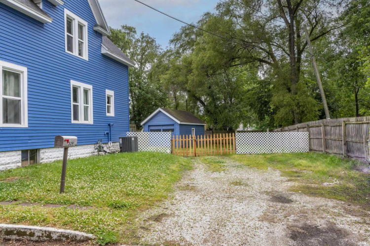 Listing Image 17