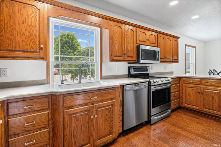 Listing Image 15