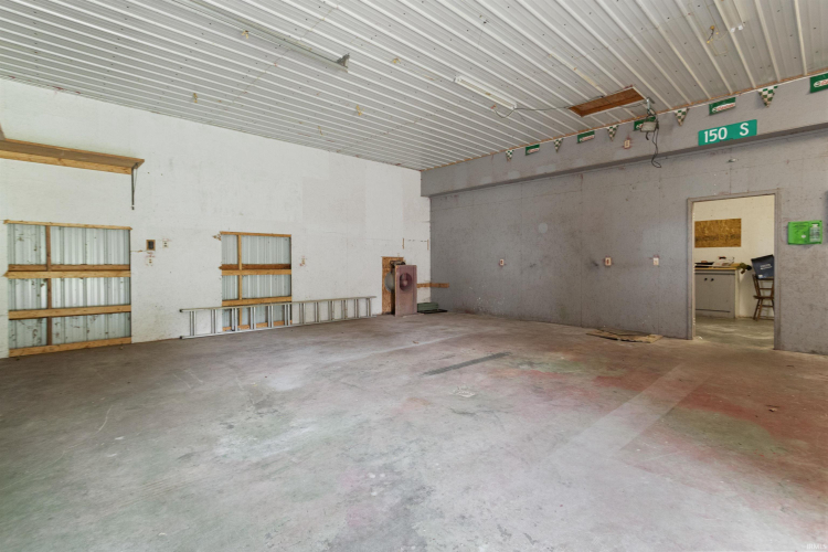 Listing Image 32