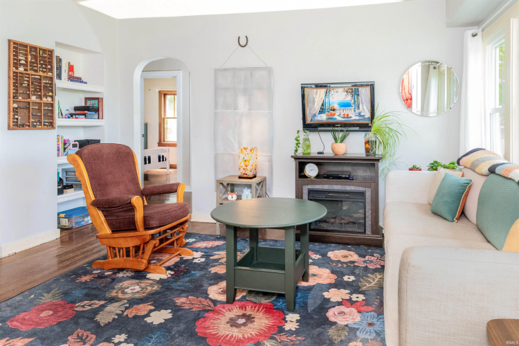 Listing Image 15