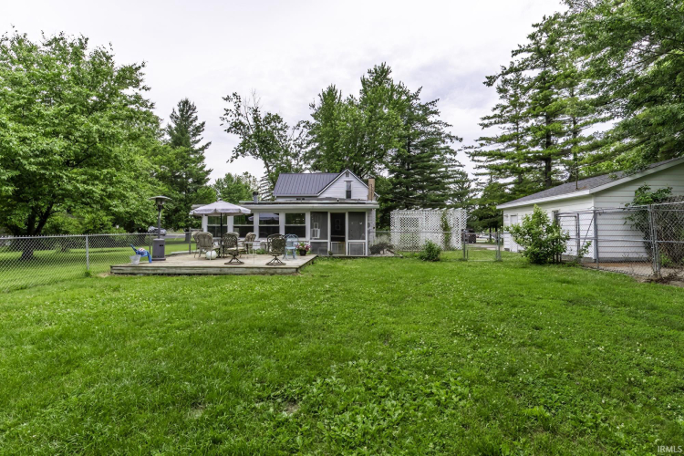 Listing Image 11