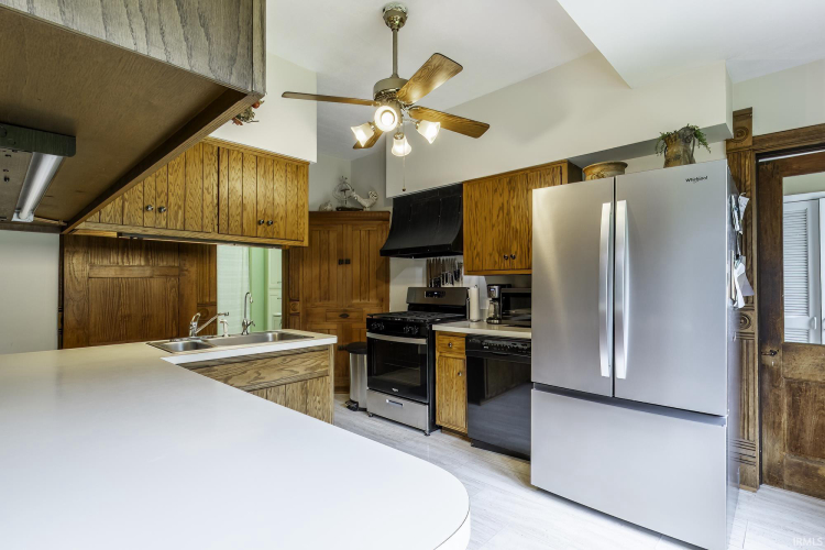 Listing Image 18