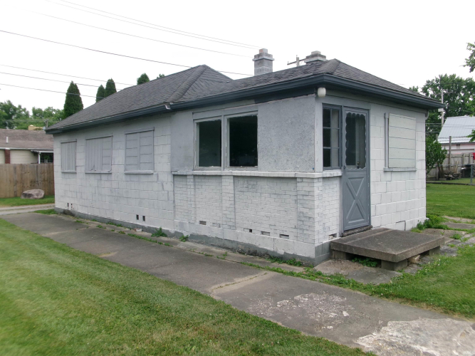 Listing Image 5