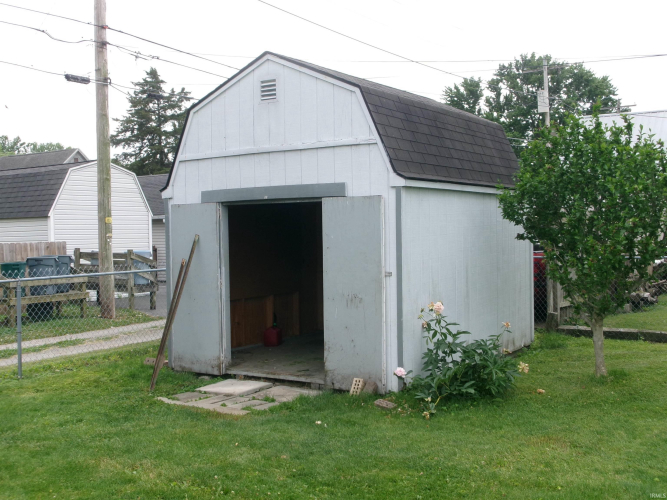 Listing Image 6