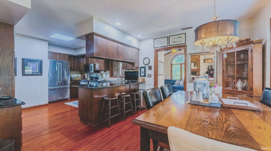 Listing Image 20