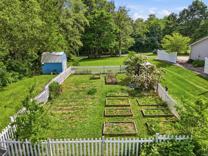 Listing Image 44