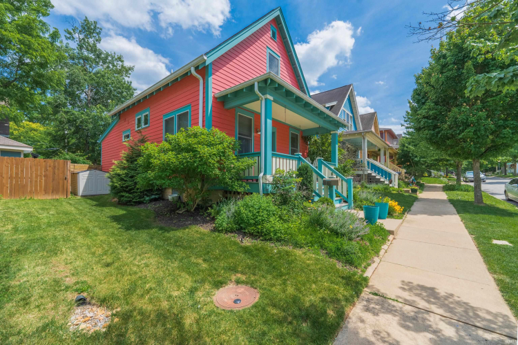 Listing Image 4