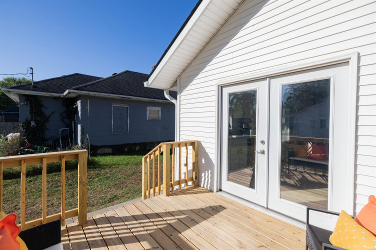 Listing Image 17
