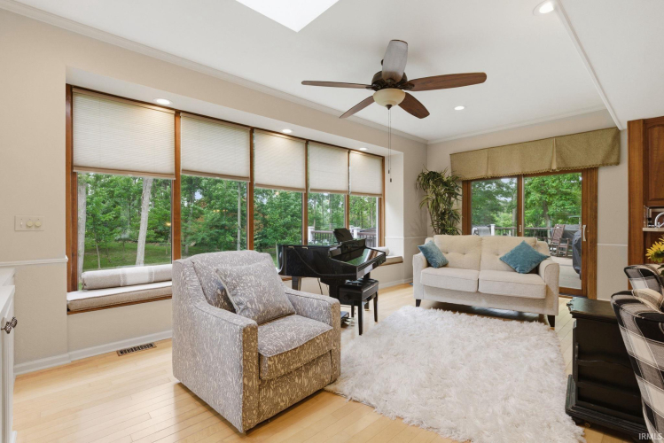 Listing Image 22