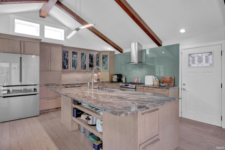Listing Image 13