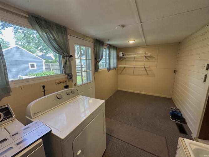 Listing Image 24