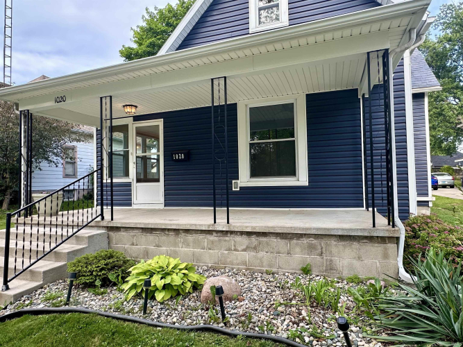 Listing Image 4