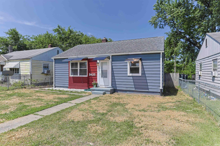 Listing Image 3