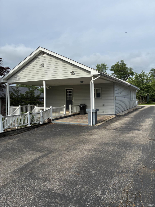 Listing Image 18
