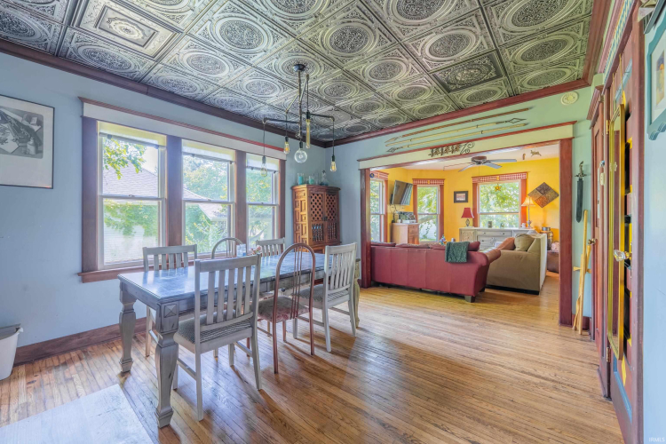 Listing Image 13